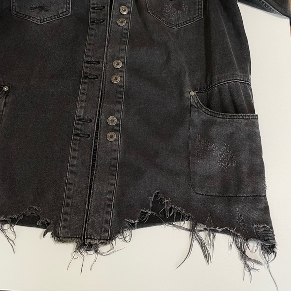 Free People Moonchild Distressed Denim Shirt Jacket Moon Dust Washed Black Small - Picture 12 of 16